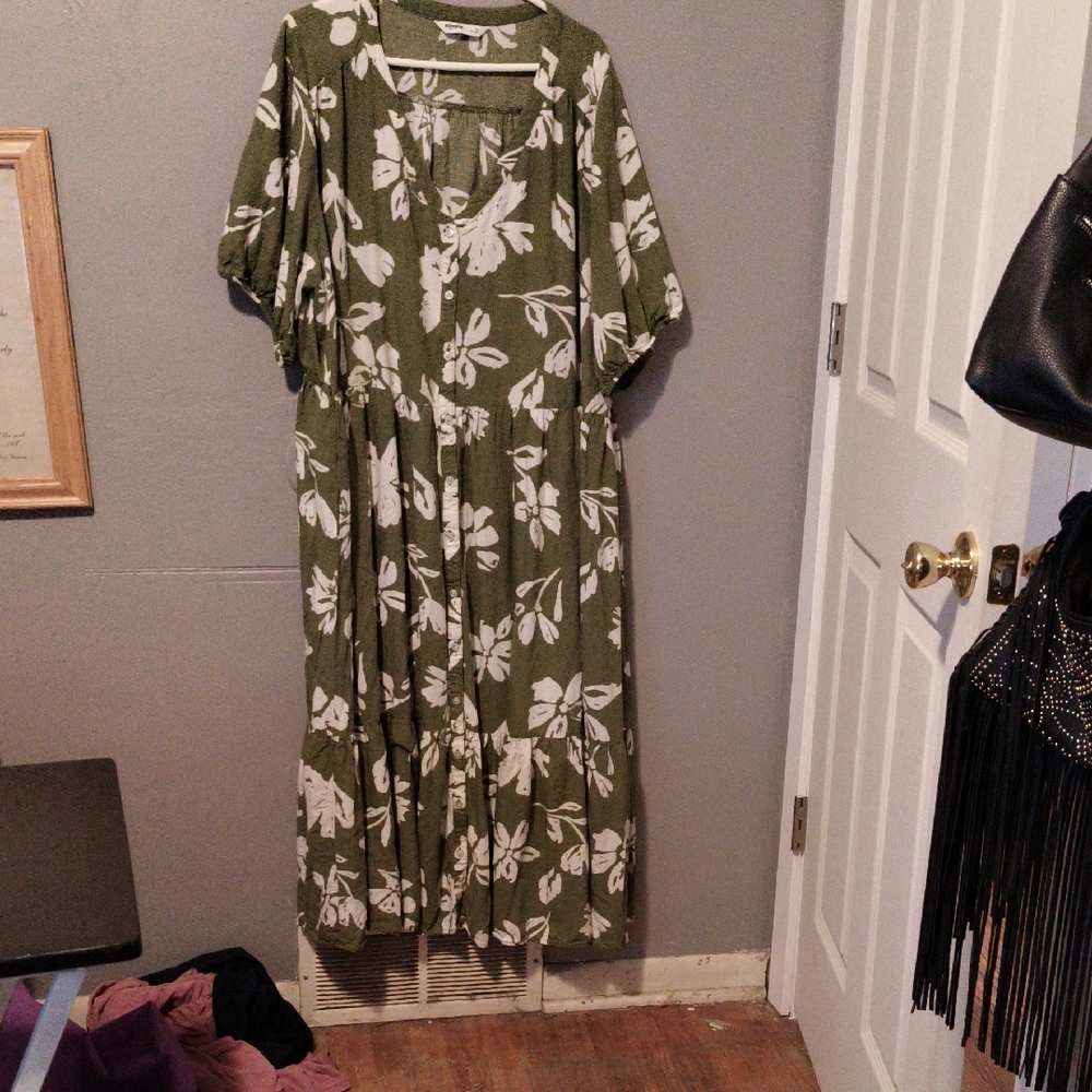 Sonoma Green and White Floral Midi Dress